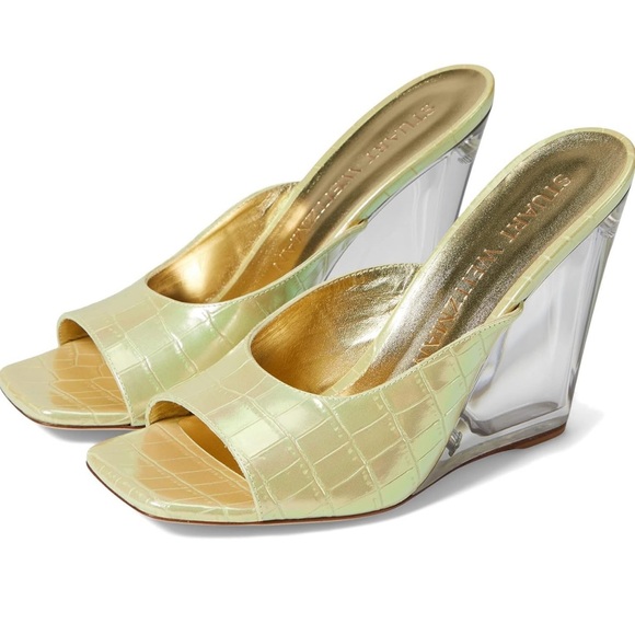 🌹STUART WEITZMAN🌹Tia 100 Lucite Wedge  In Yellow Size: 7.5B - Picture 1 of 15